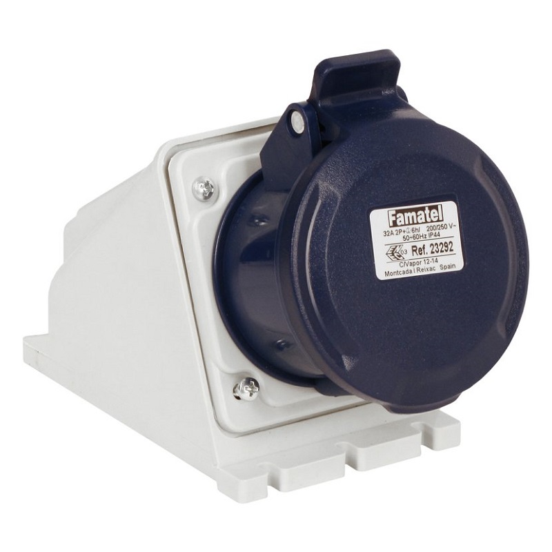 thumbnail image 2 of Tco 10A 240v 3-Pin Round Earth Plug Socket – Flush Or Surface Mount, White, Single Gang 2 of 6