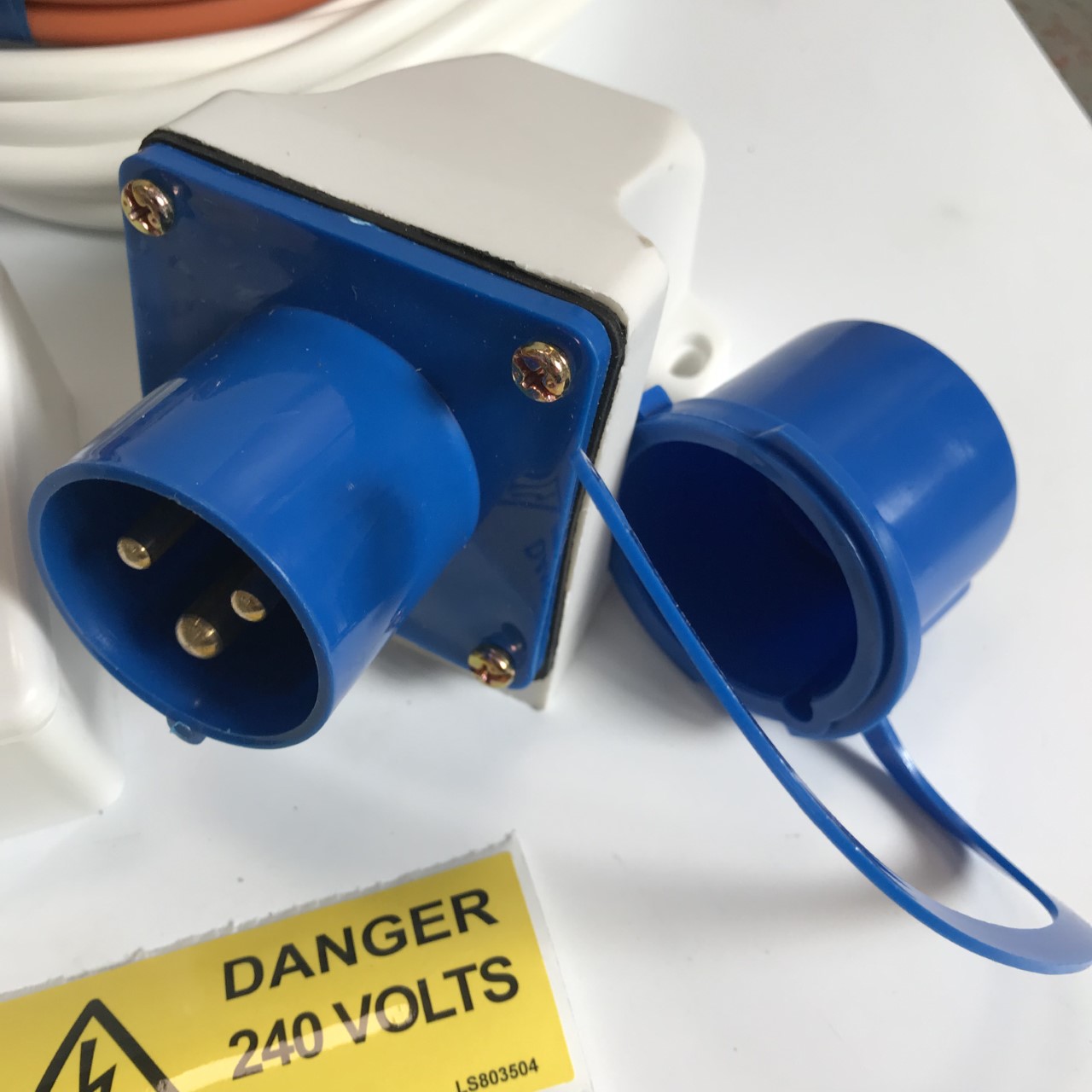 thumbnail image 2 of 240V Mains Electric Hook-Up Kit For Campervan & Motorhome Conversions – Complete Installation Set 2 of 13