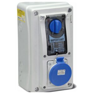 Famatel 32A 3 Pin 240V IP54 Vertical RCD Interlocked Socket - 32.3234B6R