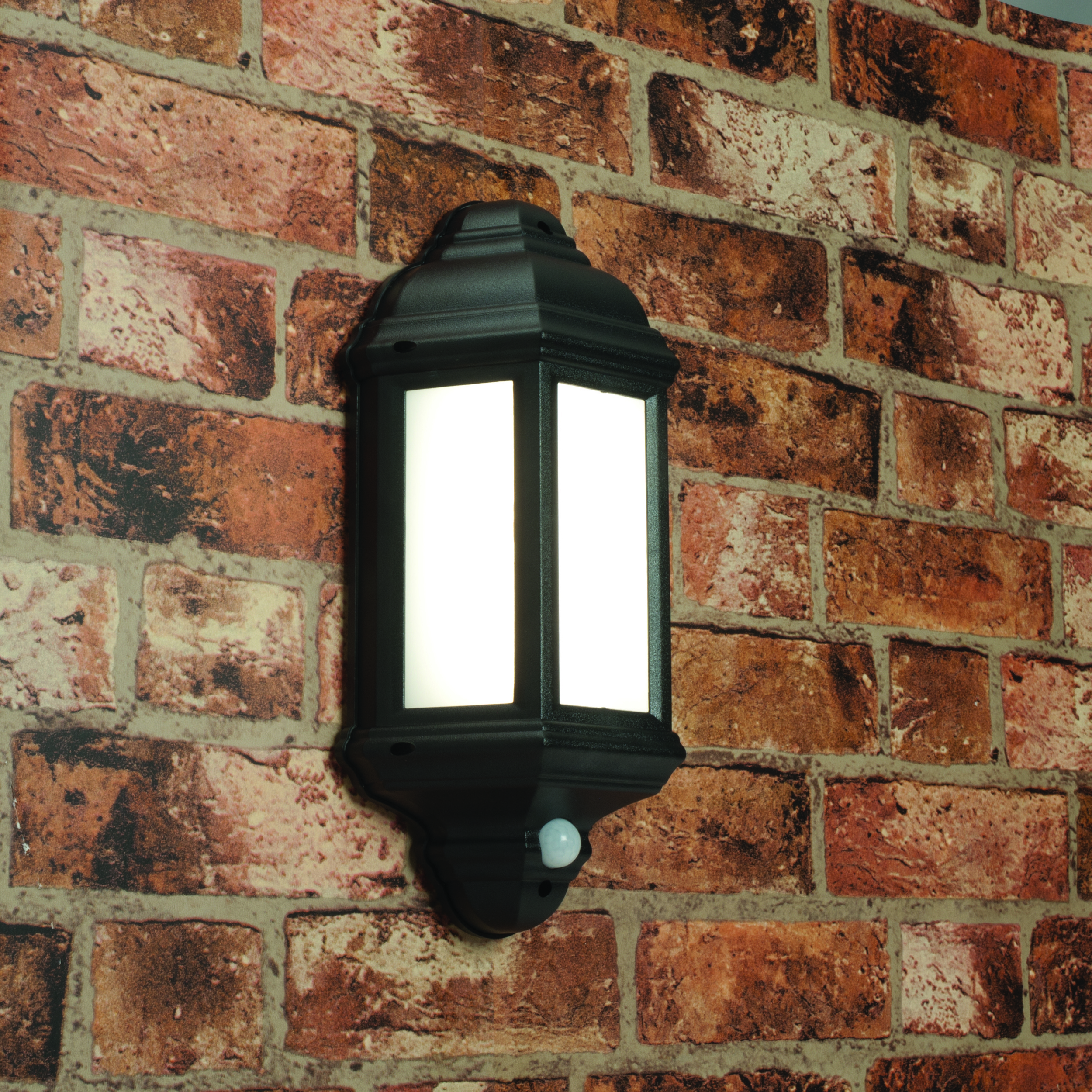 Saxby Halbury PIR 1lt Wall IP44 7W Cool White - 54553 - Image 6