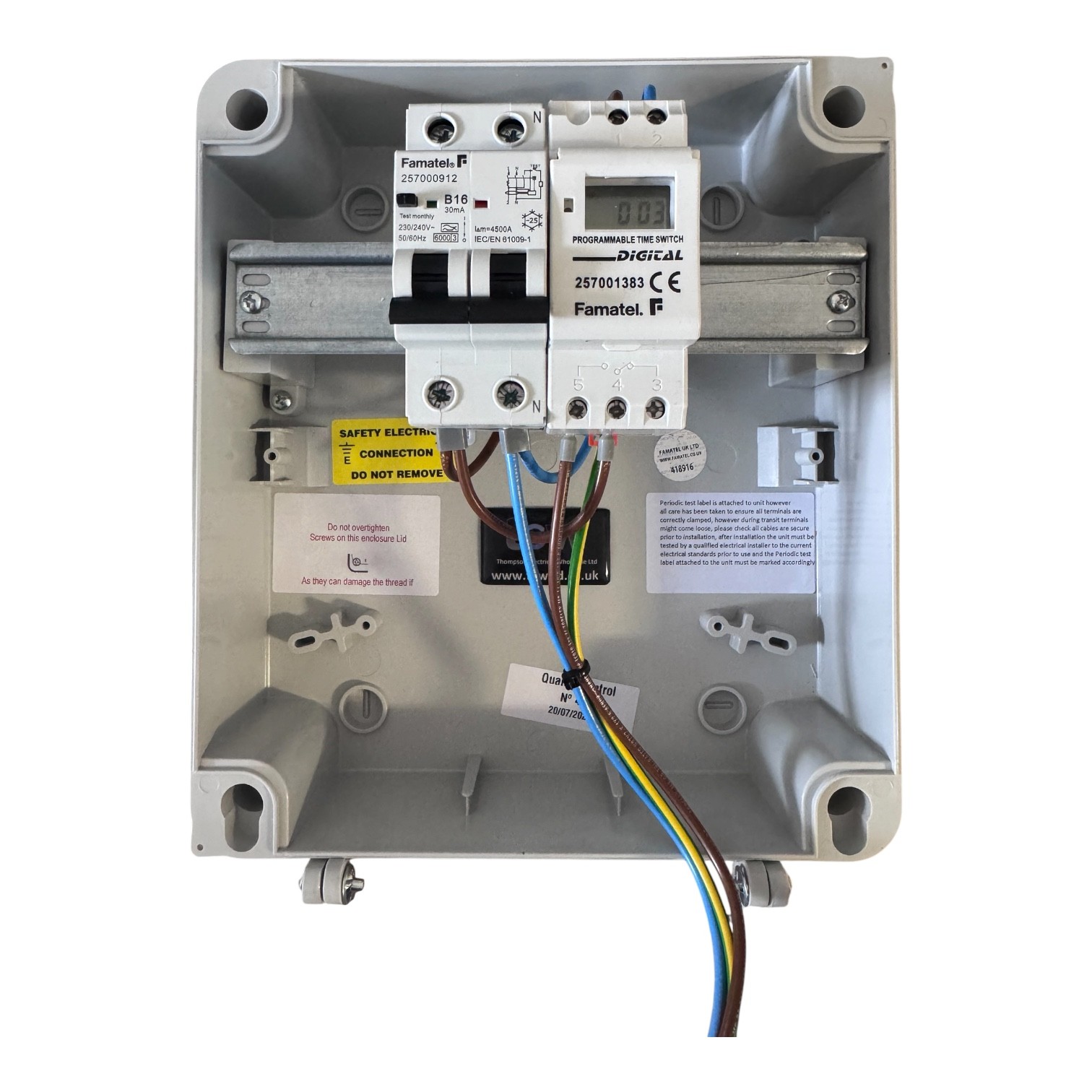 Famatel 1 Way Hook Up Unit 1x16A 2P+E Socket Front Mounted 1x16A Type A RCBO DP 30mA 1xDigital Timer - CAV1F/DTIM - Image 6
