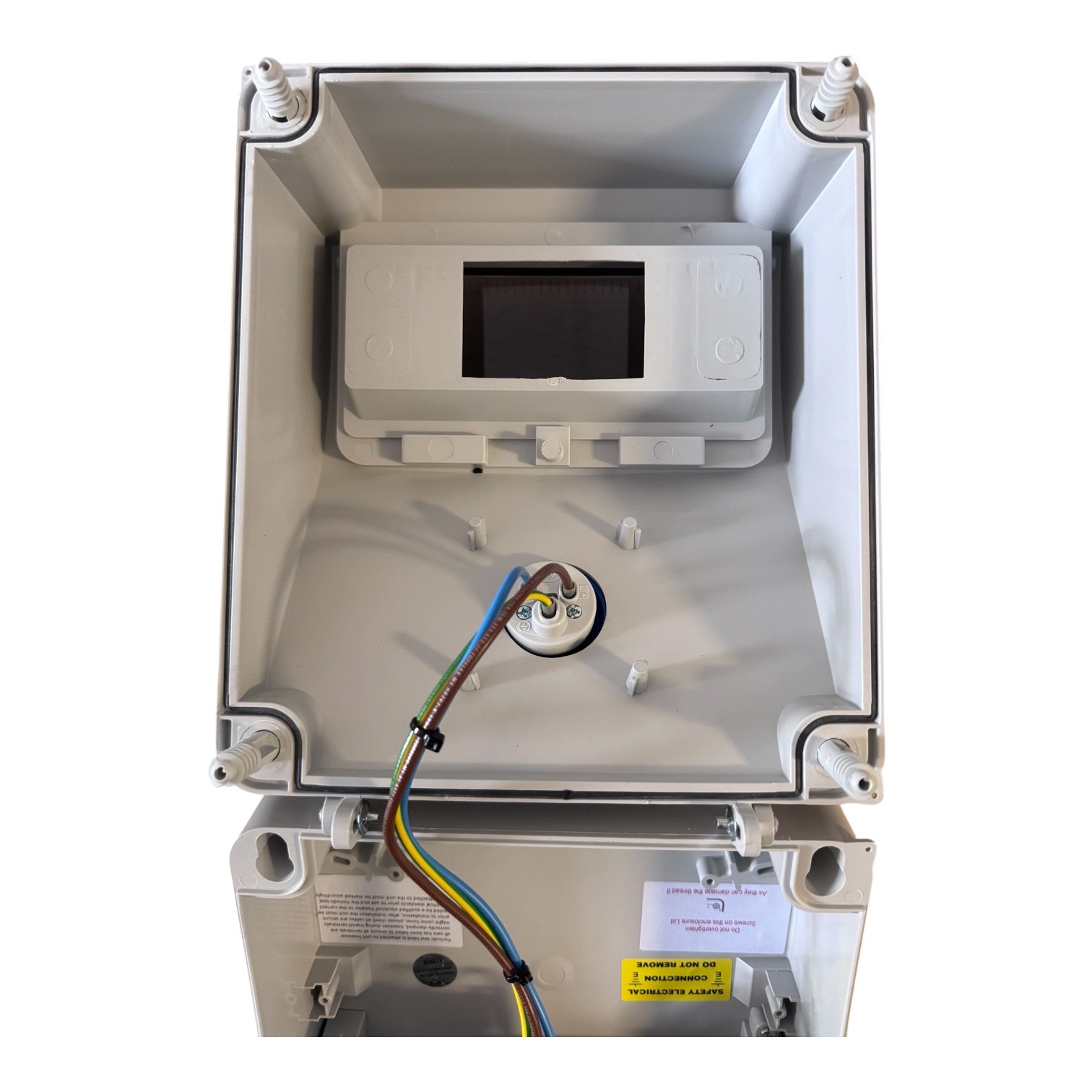 Famatel 1 Way Hook Up Unit 1x16A 2P+E Socket Front Mounted 1x16A Type A RCBO DP 30mA 1xDigital Timer - CAV1F/DTIM - Image 7