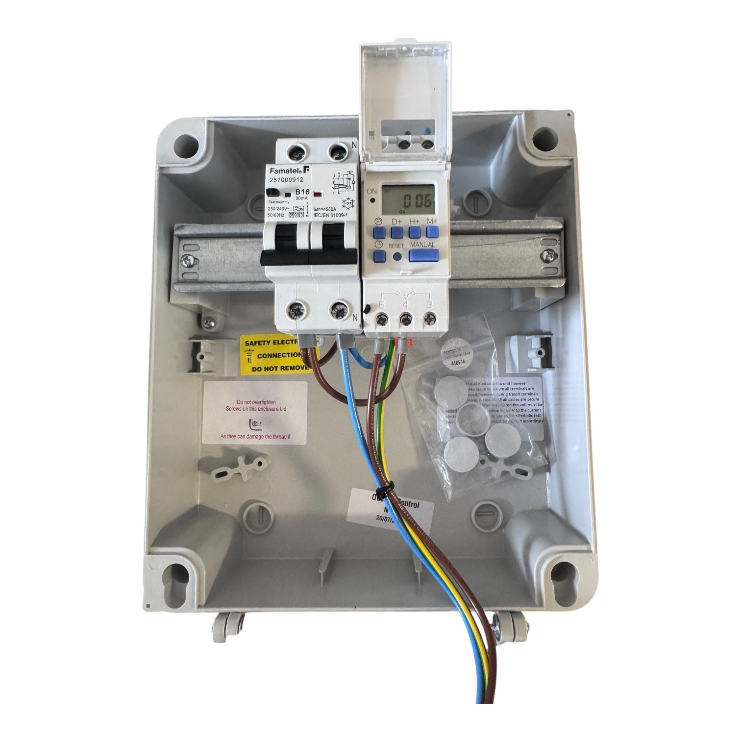 Famatel 1 Way Hook Up Unit 1x16A 2P+E Socket Front Mounted 1x16A Type A RCBO DP 30mA 1xDigital Timer - CAV1F/DTIM - Image 8